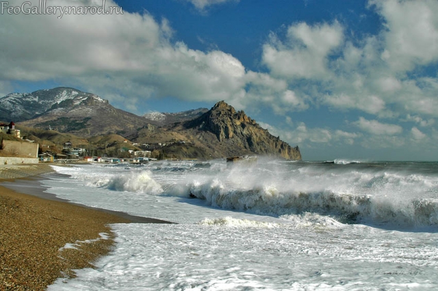 Фото Крым. Вид на Карадаг с пляжа поселка Курортное