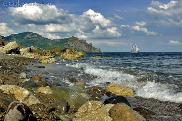 Фото Крым. Вид на Карадаг из Лисьей бухты